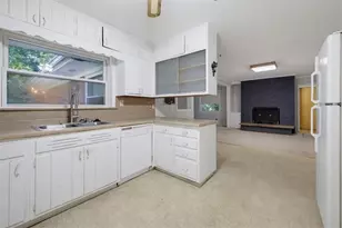 2972 Arrowood Dr, East Point, GA 30344 - Photo 9