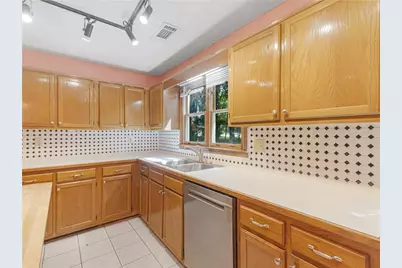 351 Waterford Drive, Jonesboro, GA 30238 - Photo 21
