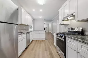 4350 Pompey Dr SW, Atlanta, GA 30331 - Photo 9