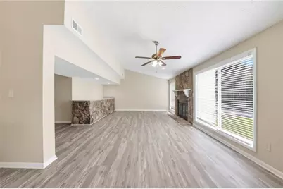 5006 Stoney Point Circle, Stone Mountain, GA 30088 - Photo 5