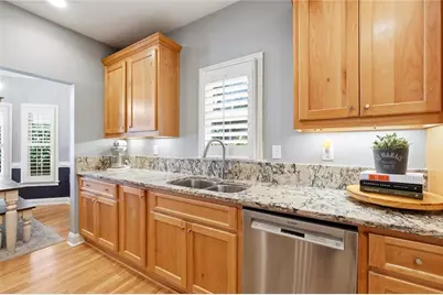 121 Brookview Circle, Atlanta, GA 30339 - Photo 5