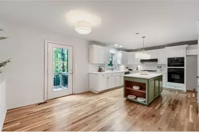 2119 Wilshire Drive SW, Marietta, GA 30064 - Photo 11