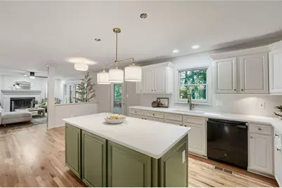 2119 Wilshire Drive SW, Marietta, GA 30064 - Photo 9