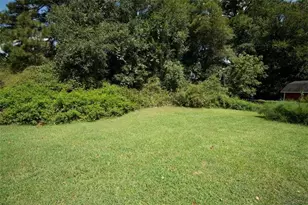 20 Woodland Dr, Carrollton, GA 30117 - Photo 11
