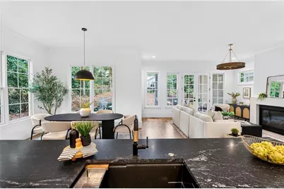 652 Timm Valley Road NE, Atlanta, GA 30305 - Photo 15