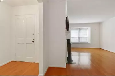 158 Maribeau Square, Atlanta, GA 30327 - Photo 3