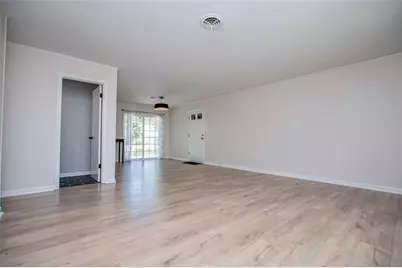 95 E Barbara Lane E, Carrollton, GA 30117 - Photo 13