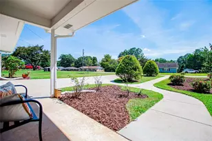 95 E Barbara Ln E, Carrollton, GA 30117 - Photo 7