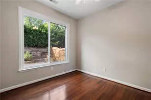2420 Greyhurst Way SW, Smyrna, GA 30082 - Photo 15