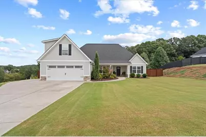235 Willow Haven Street SE, Calhoun, GA 30701 - Photo 1