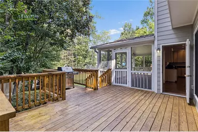 6079 Poplar Bluff Circle, Peachtree Corners, GA 30092 - Photo 9