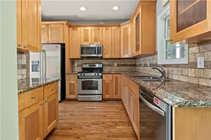 1581 Edgeley Way, Lawrenceville, GA 30044 - Photo 9