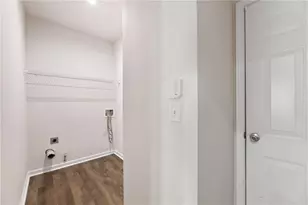 2410 Gateview Ct, Cumming, GA 30040 - Photo 13