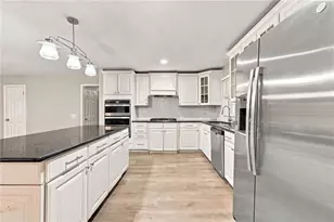 951 Hickory View Ct NW, Marietta, GA 30064 - Photo 9