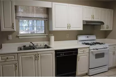 1436 Glynview Circle, Lawrenceville, GA 30043 - Photo 9
