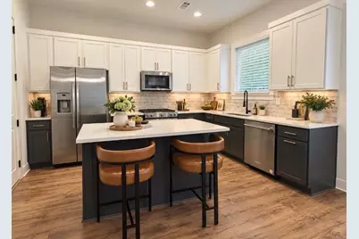 5611 Pine Street, Flowery Branch, GA 30542 - Photo 3