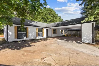 4424 Carriage Trl, Stone Mountain, GA 30083 - Photo 1