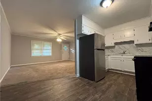 3211 Country Ln, Gainesville, GA 30506 - Photo 5