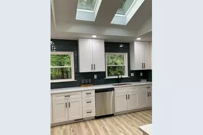 4950 Happy Hollow Rd, Dunwoody, GA 30360 - Photo 17