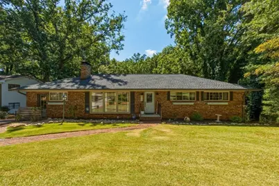 613 Holly Drive S, Gainesville, GA 30501 - Photo 1