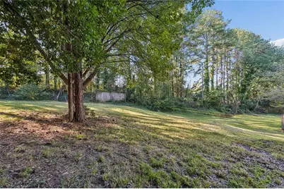 101 Vineyard Pond Drive NW, Norcross, GA 30071 - Photo 27