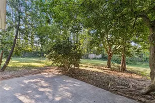 101 Vineyard Pond Dr NW, Norcross, GA 30071 - Photo 23
