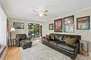 872 E Morningside Dr, Lawrenceville, GA 30043 - Photo 9