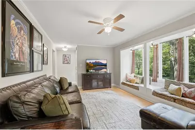 872 E Morningside Drive, Lawrenceville, GA 30043 - Photo 11