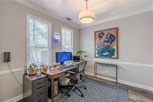 656 Park Village Dr NE, Atlanta, GA 30306 - Photo 17