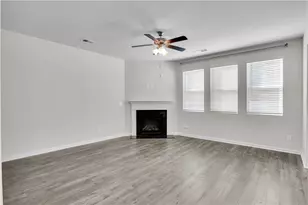 3152 Hawthorn Farm Blvd, Loganville, GA 30052 - Photo 9