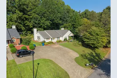 5189 Village Green Way, Alpharetta, GA 30009 - Photo 19