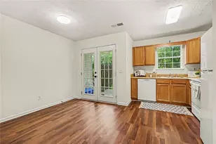 5955 Sherwood Trace, Lithonia, GA 30038 - Photo 9
