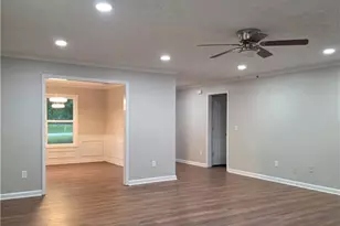 2800 Cove Crossing Dr, Lawrenceville, GA 30045 - Photo 9