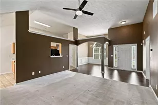 6010 Ambercrest Ct, Buford, GA 30518 - Photo 15