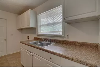 4749 Lost Colony Court, Stone Mountain, GA 30088 - Photo 5