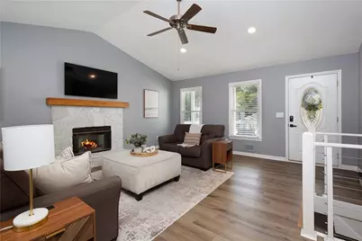 4270 Hidden Meadow Circle, Sugar Hill, GA 30518 - Photo 5