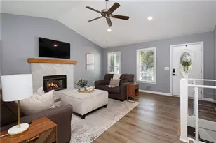4270 Hidden Meadow Cir, Sugar Hill, GA 30518 - Photo 5