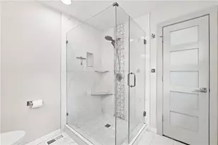 9875 La View Cir, Roswell, GA 30075 - Photo 29