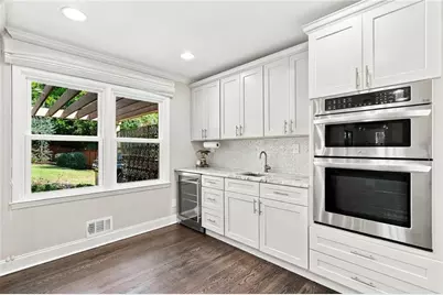 9875 La View Circle, Roswell, GA 30075 - Photo 13