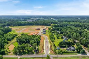 33 Spruce Holw, Winder, GA 30680 - Photo 7