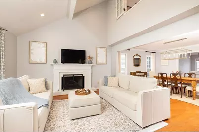 1095 Dunbarton Trace, Atlanta, GA 30319 - Photo 3