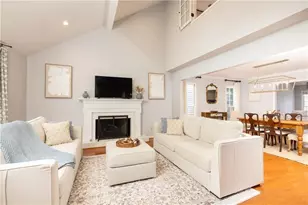 1095 Dunbarton Trace, Atlanta, GA 30319 - Photo 3