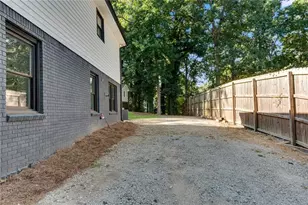 706 Ketchem Dr, Marietta, GA 30066 - Photo 47