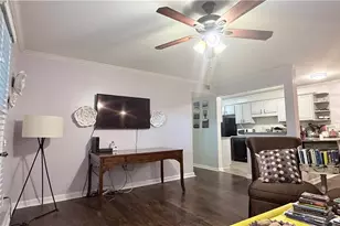 201 Brighton Point, Sandy Springs, GA 30328 - Photo 7