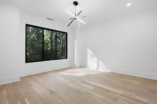 1343 Merry Ln NE, Atlanta, GA 30329 - Photo 37