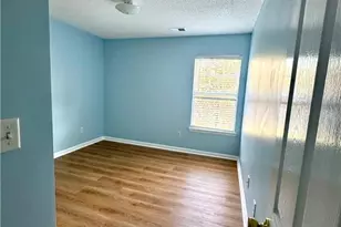 3871 Pleasant Oaks Dr, Lawrenceville, GA 30044 - Photo 3