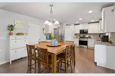 5752 Shore Isle Court, Flowery Branch, GA 30542 - Photo 9