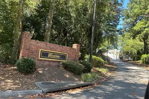 526 Windchase Ln, Stone Mountain, GA 30083 - Photo 11