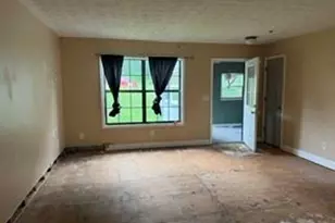 305 Creighton Ave, Scottdale, GA 30079 - Photo 3