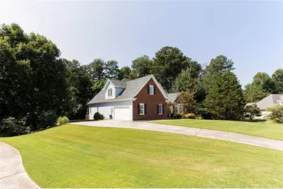 4530 Bogan Gates Drive, Buford, GA 30519 - Photo 5
